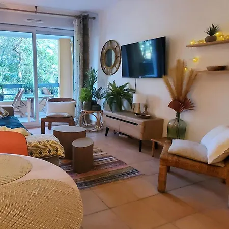 Standing - T2 Terrace With Pool Lejlighed Fréjus