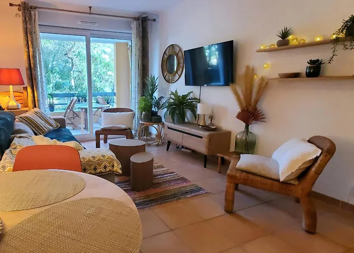Standing - T2 Terrace With Pool Lejlighed Fréjus